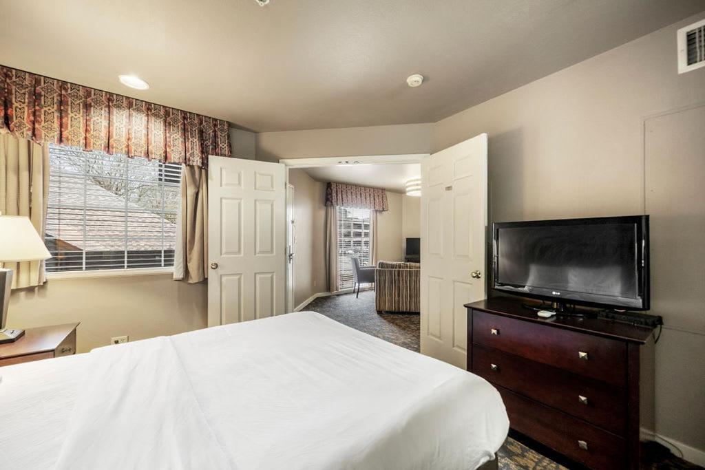 The 505 Collection Buckhead Hotel Атланта Екстериор снимка