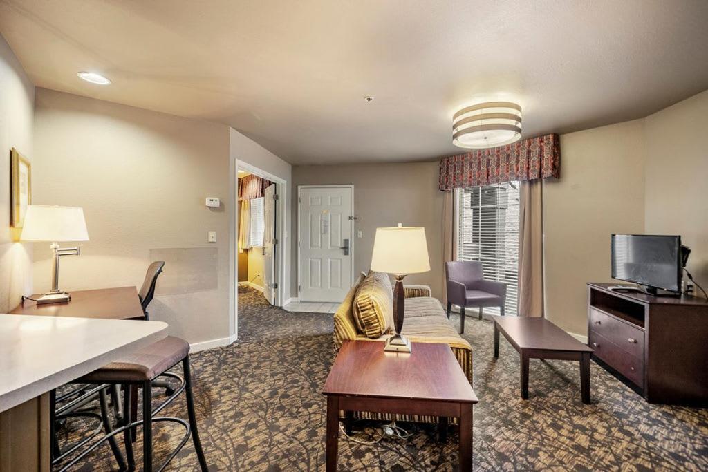 The 505 Collection Buckhead Hotel Атланта Екстериор снимка