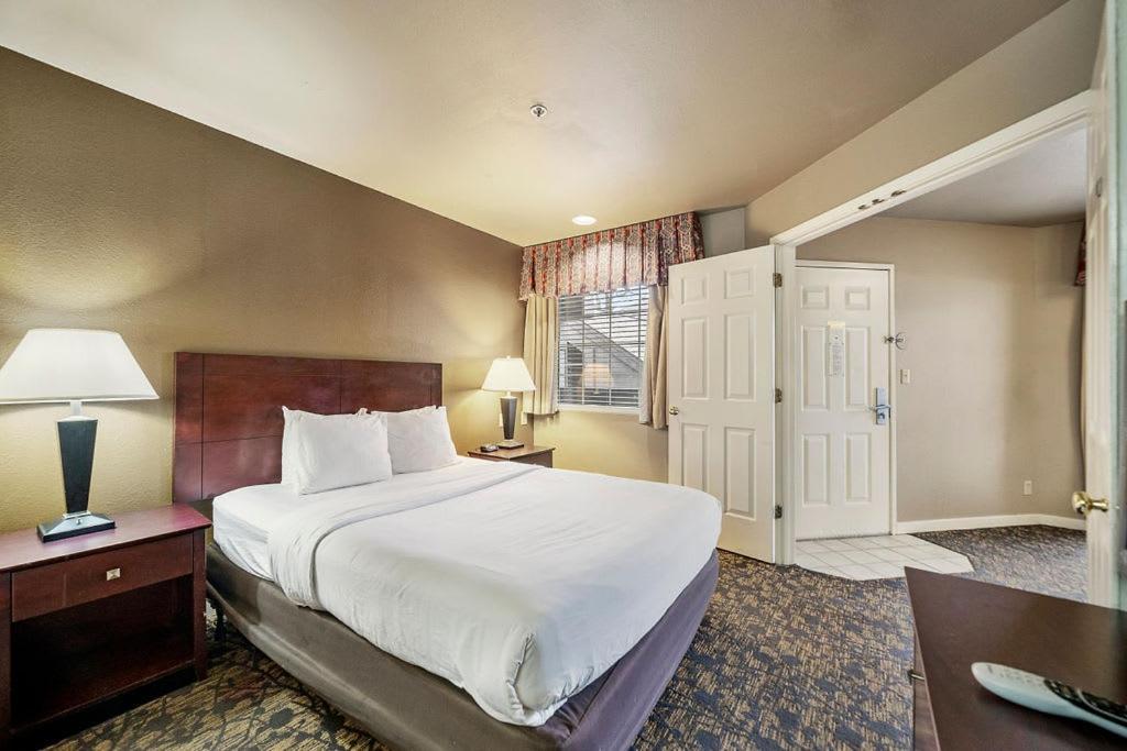 The 505 Collection Buckhead Hotel Атланта Екстериор снимка